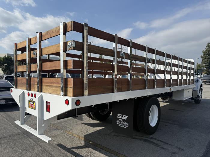 2027 Ford F-650-4