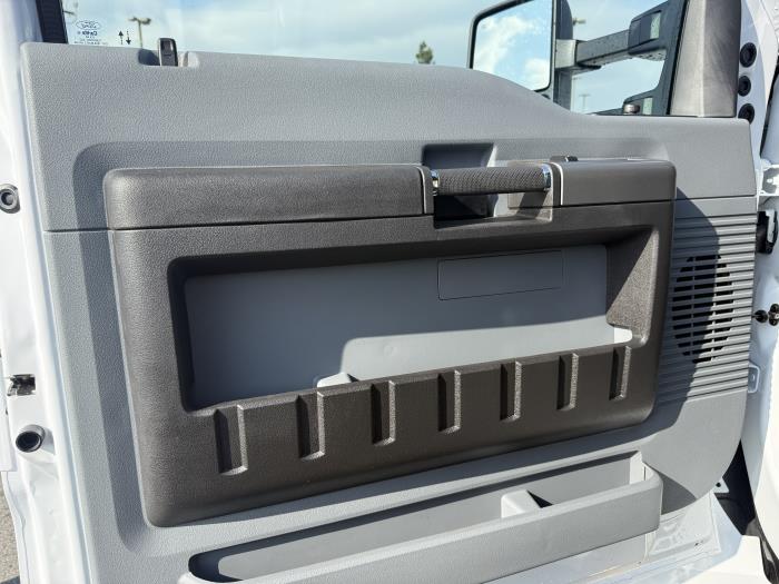 2027 Ford F-650-12