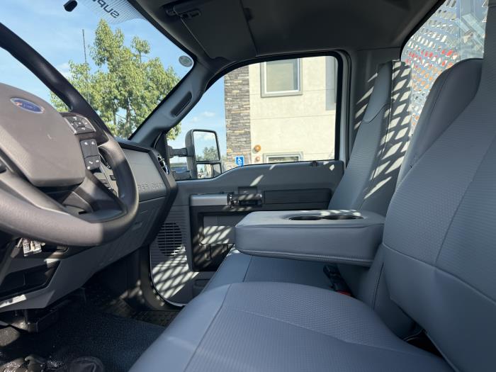 2027 Ford F-650-14