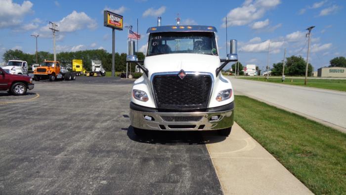 2027 International LT625-2