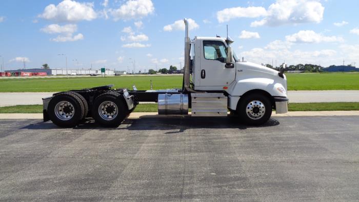 2027 International LT625-4
