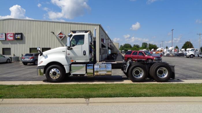 2027 International LT625-8