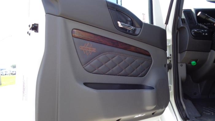 2027 International LT625-10