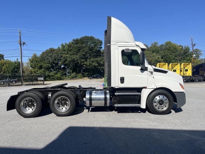 2020 Freightliner Cascadia-5