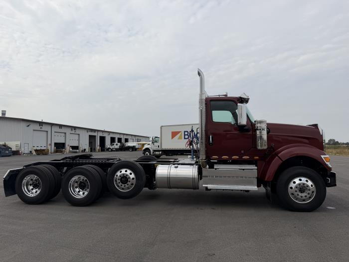 2027 International HX520-5
