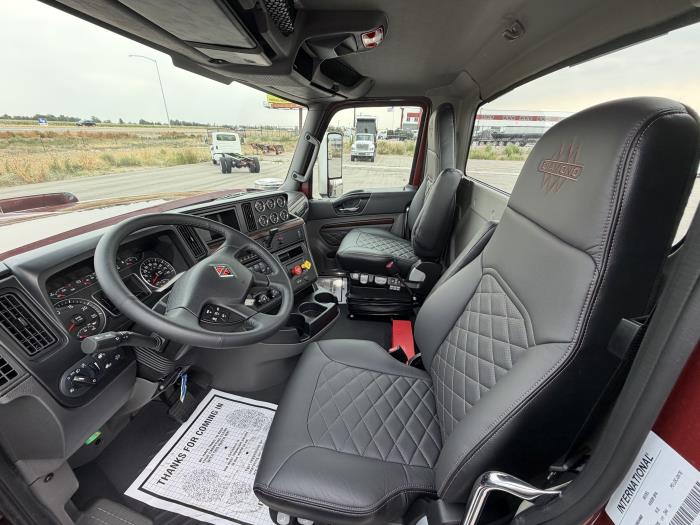 2027 International HX520-8