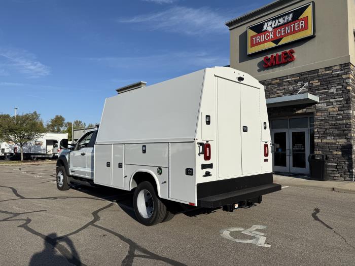 2027 Ford F-550-7