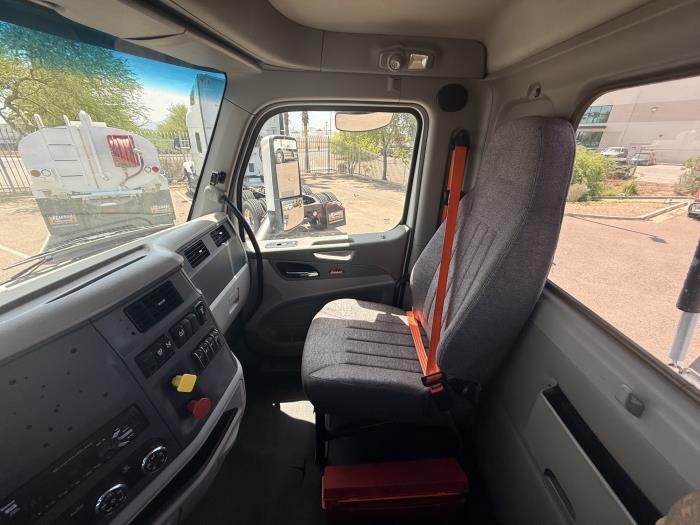 2019 Peterbilt 579-12