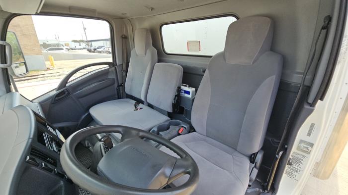 2022 Isuzu NPR-XD-25