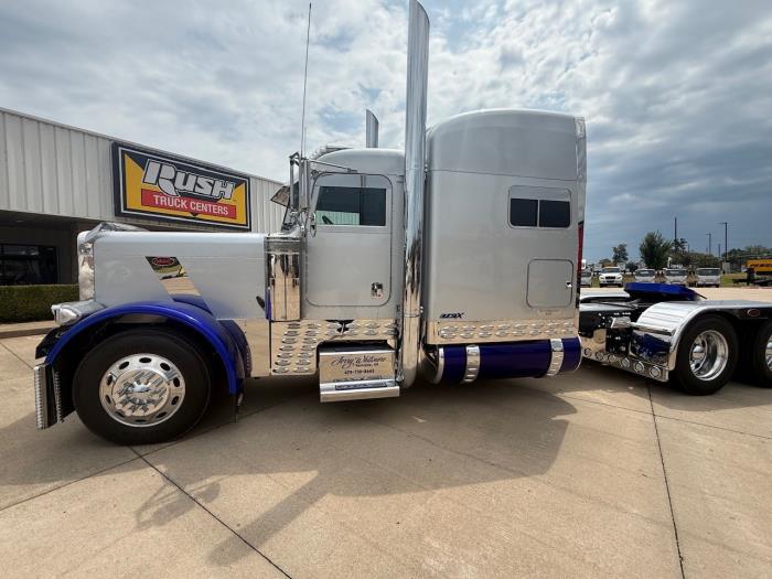 2004 Peterbilt 379 X-7