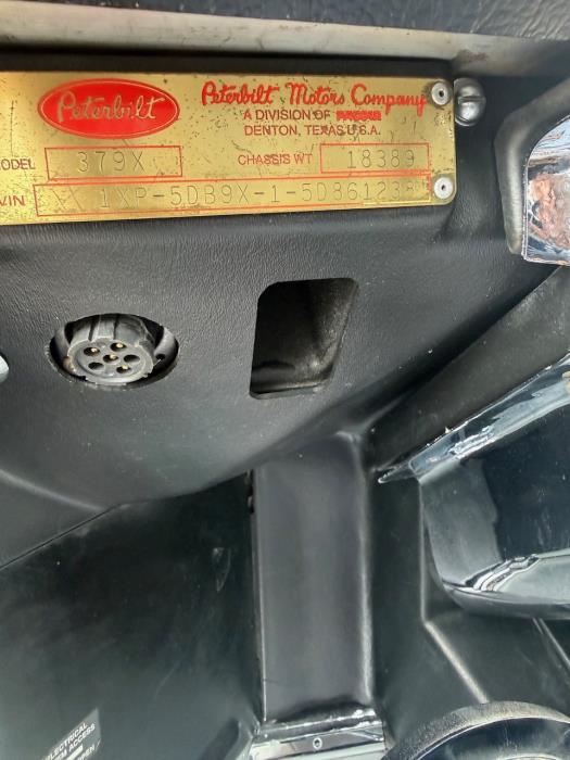 2004 Peterbilt 379 X-10