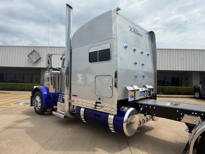 2004 Peterbilt 379 X-13
