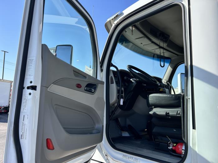 2022 Peterbilt 567-31