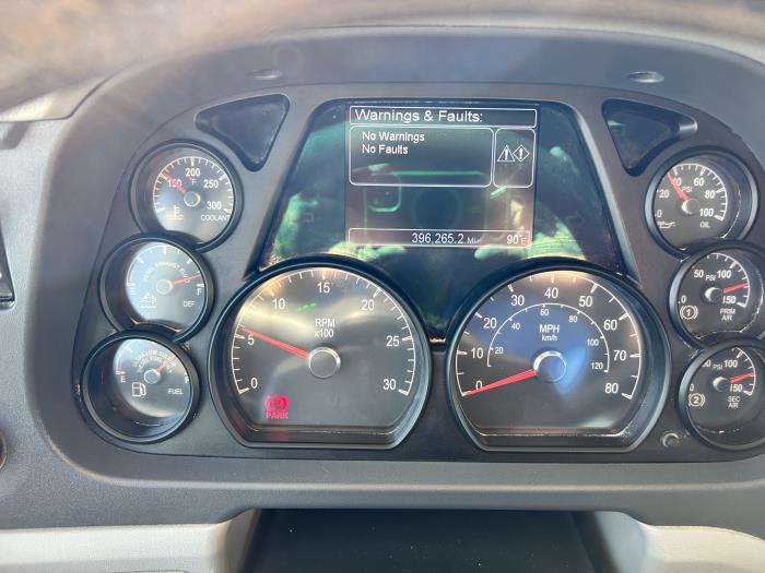 2022 Peterbilt 567-33