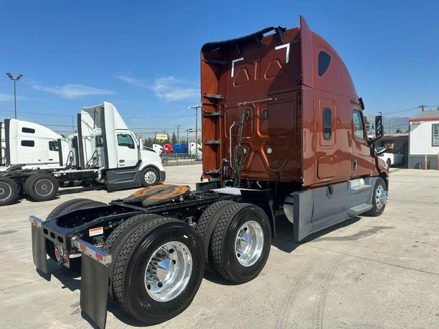 2021 Freightliner Cascadia-14
