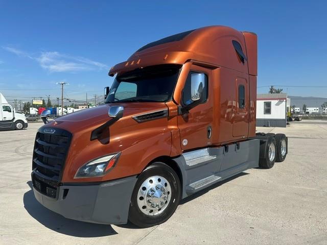 2021 Freightliner Cascadia-0