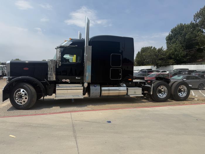 2027 Peterbilt 589-2