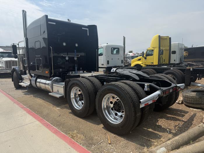 2027 Peterbilt 589-3