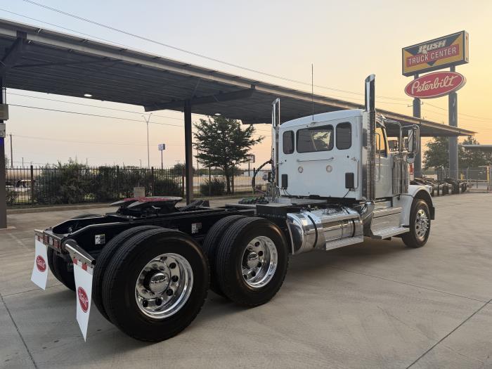 2027 Peterbilt 589-6