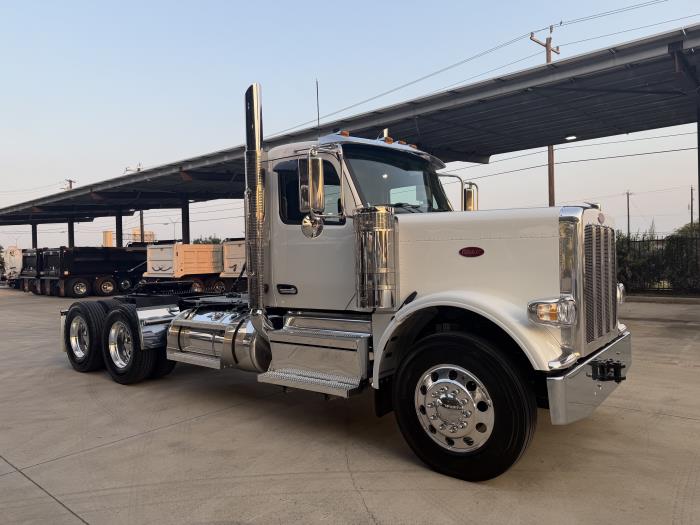 2027 Peterbilt 589-8
