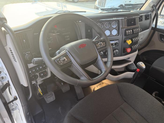 2027 Peterbilt 589-10