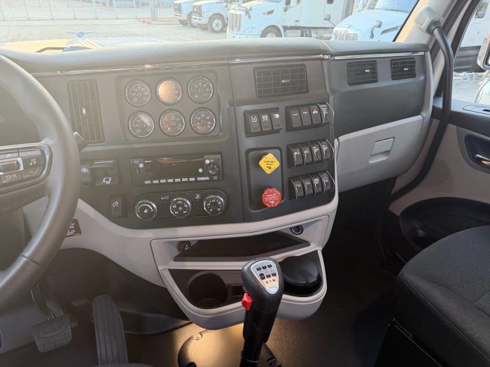 2027 Peterbilt 589-11