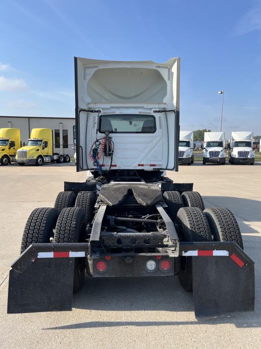 2022 International LT625-4