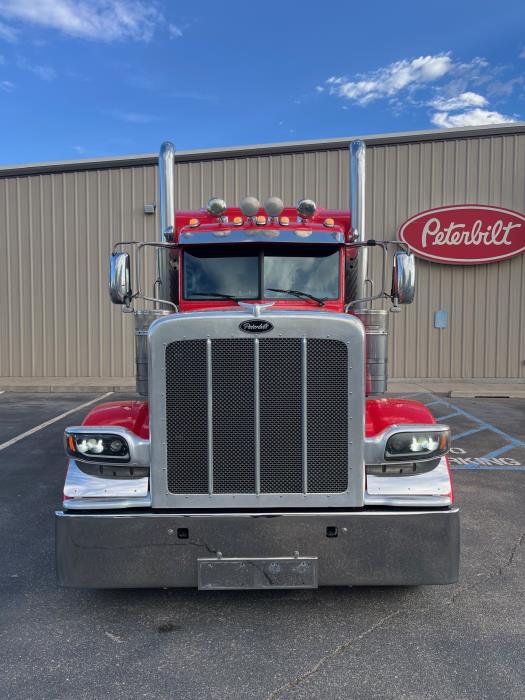 2020 Peterbilt 389-4