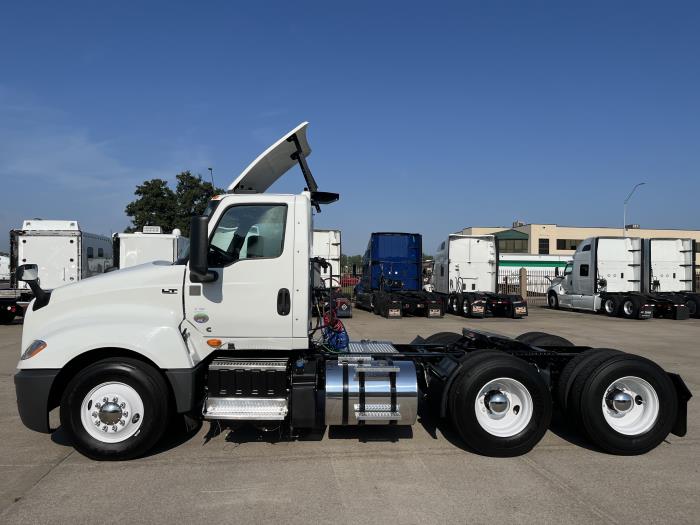 2021 International LT625-1