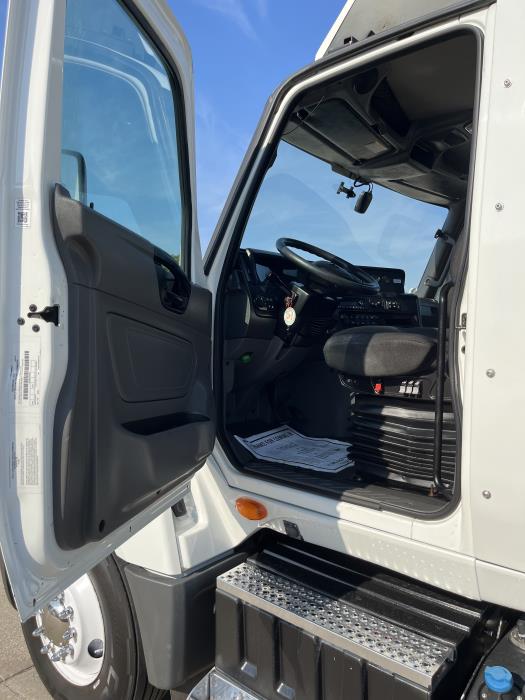 2021 International LT625-10
