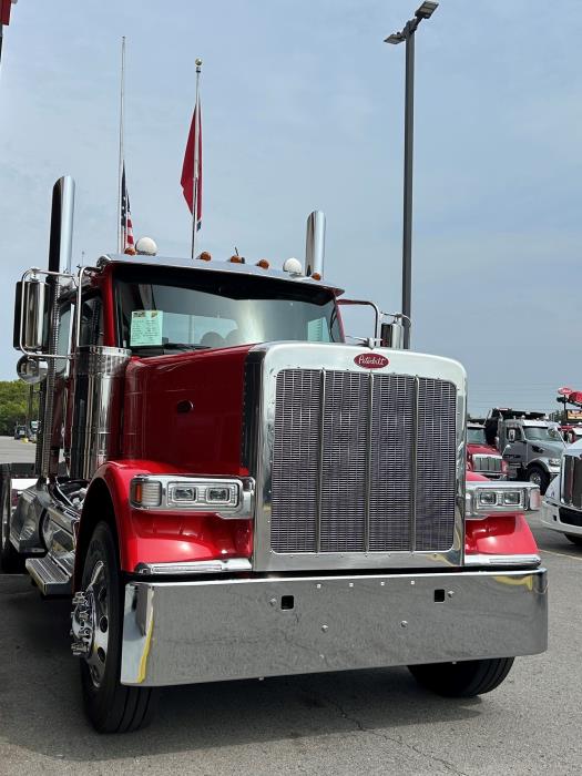 2027 Peterbilt 589-6