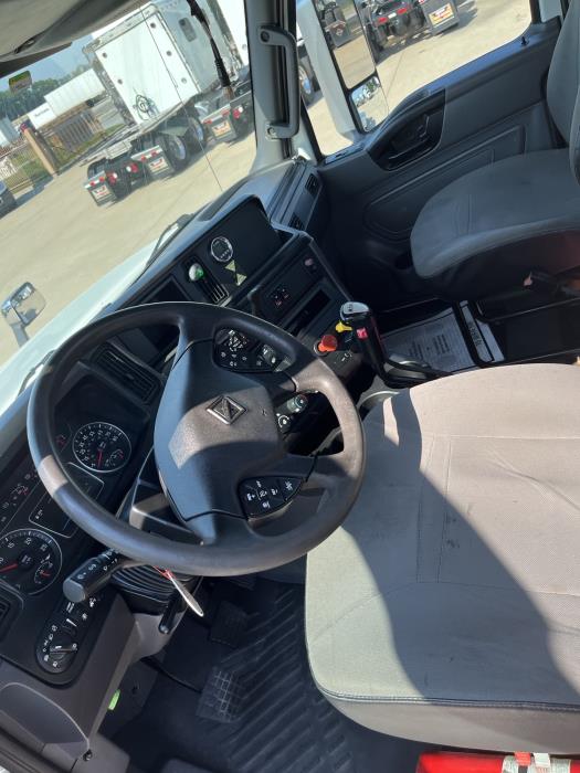 2020 International LT625-14
