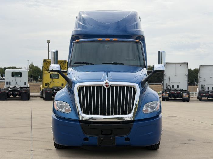2023 International LT625-1