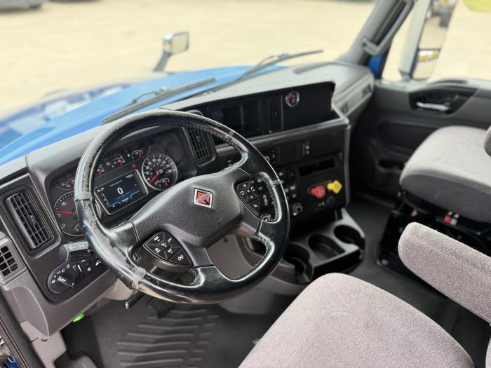 2023 International LT625-17