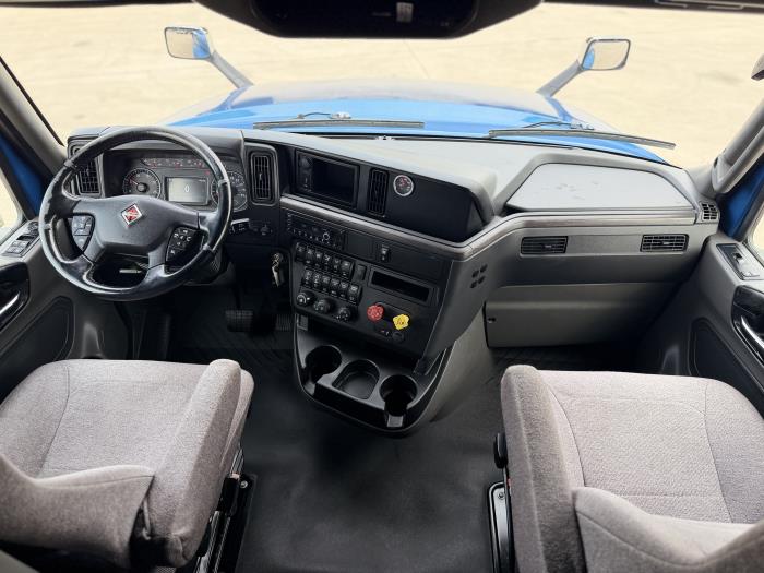 2023 International LT625-21