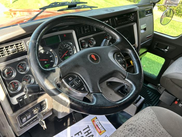 2019 Kenworth T800-9