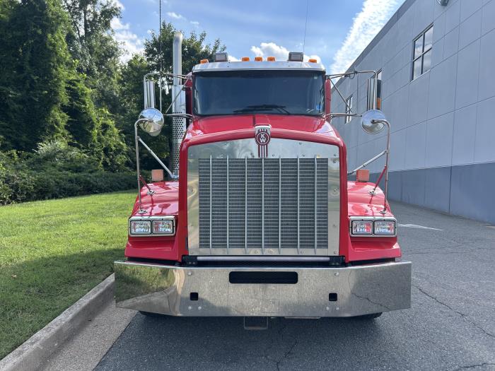 2019 Kenworth T800-1