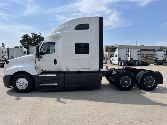 2023 International LT625-1