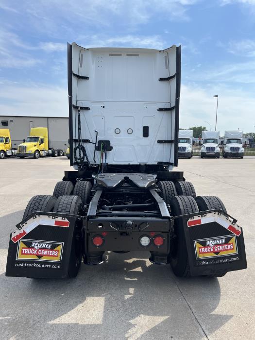 2023 International LT625-4