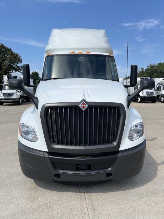 2023 International LT625-8
