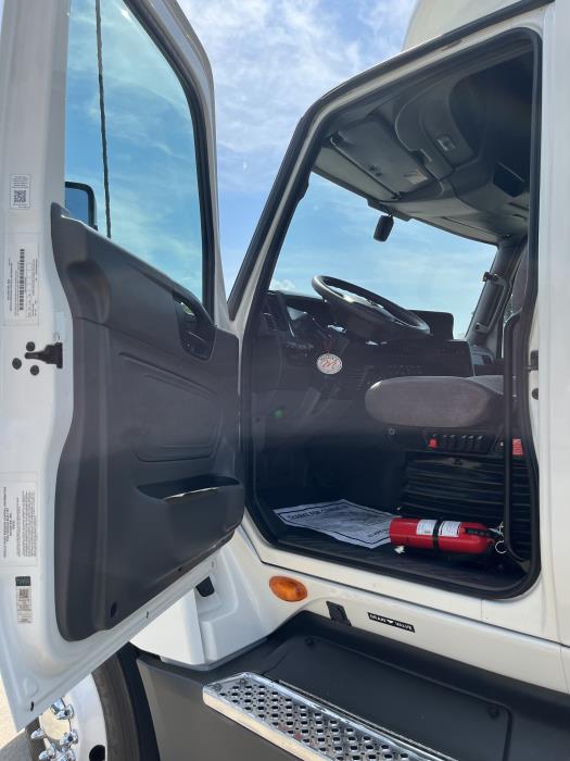 2023 International LT625-11