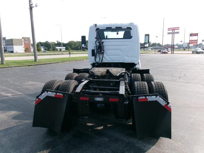 2023 International LT625-4