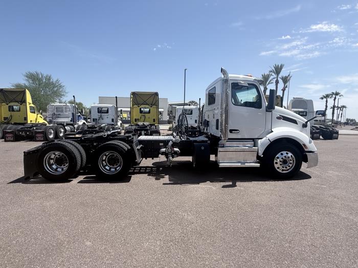 2023 Peterbilt 579-5