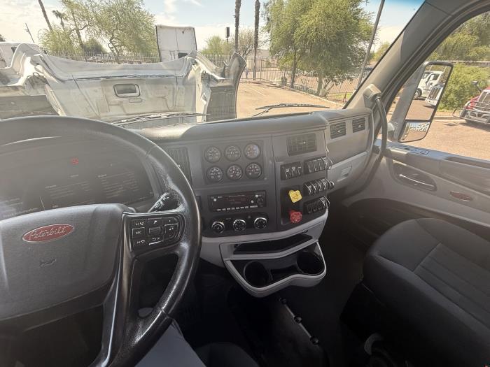 2023 Peterbilt 579-12