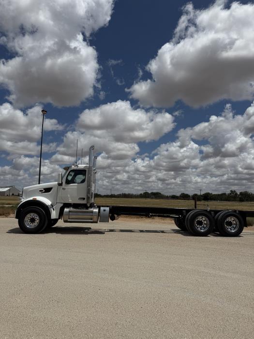 2027 Peterbilt 567-8