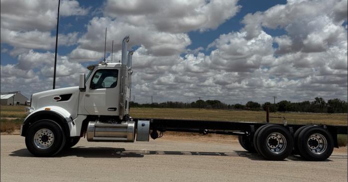 2027 Peterbilt 567-10