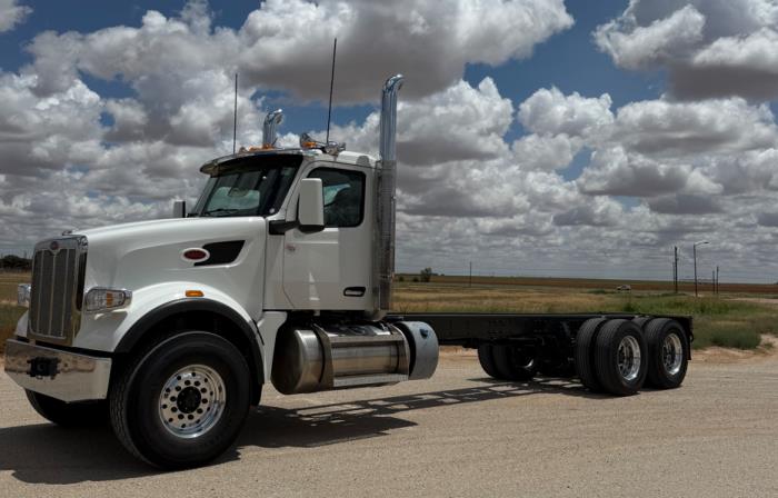 2027 Peterbilt 567-1