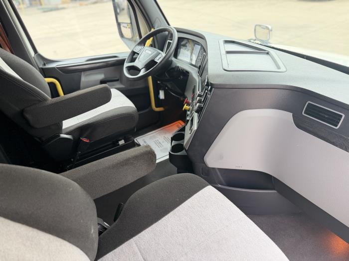 2023 Freightliner Cascadia-27