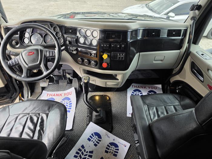 2021 Peterbilt 579-12