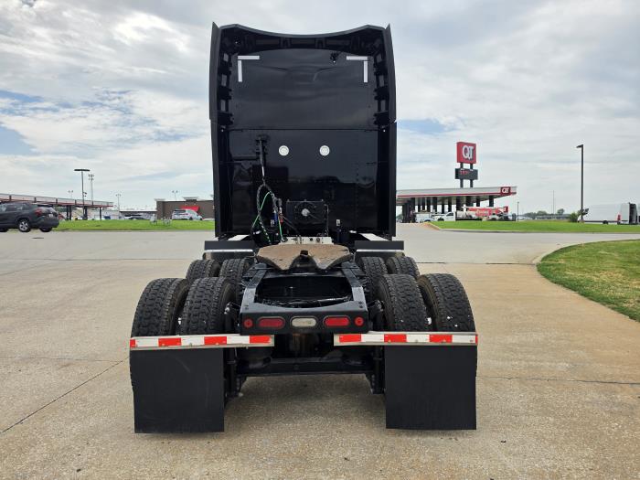 2021 Peterbilt 579-4